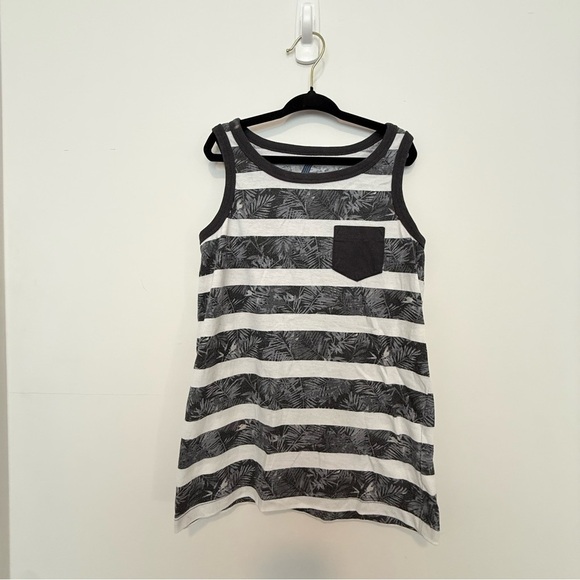 Sporto Other - Sporto Gray and Blue Graphic Tee